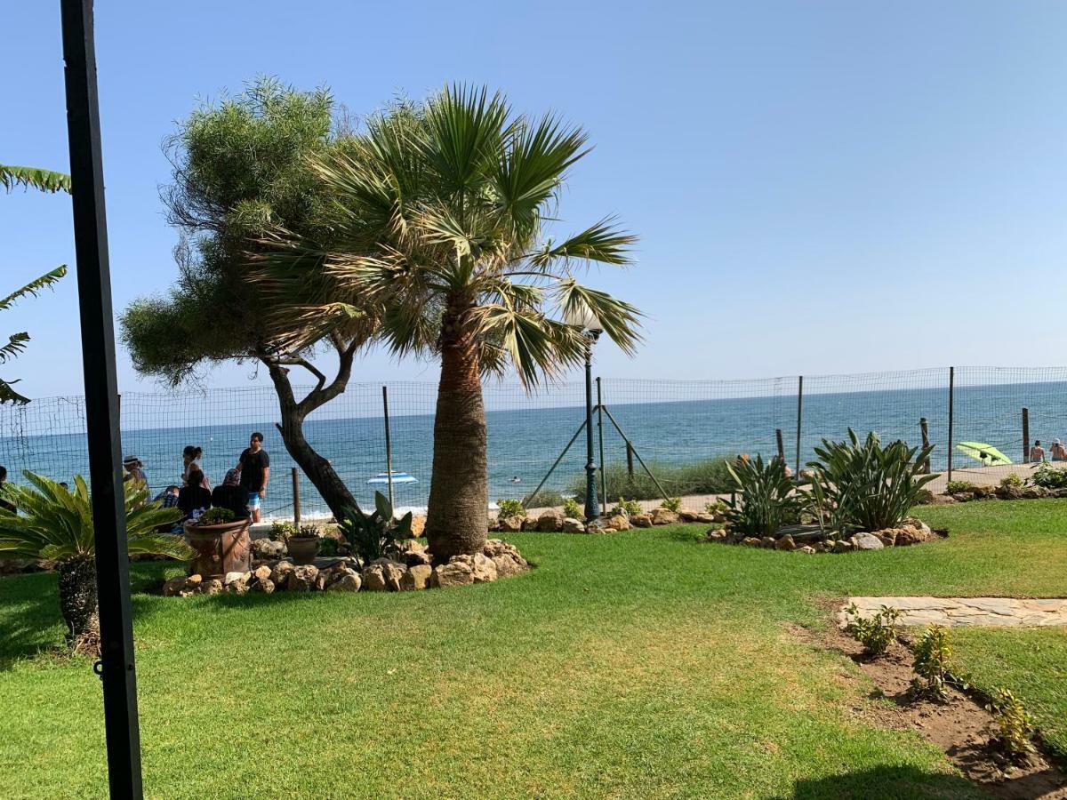 Apartament Aguamarina On The Beach Front Apartment Mijas Costa Exterior photo