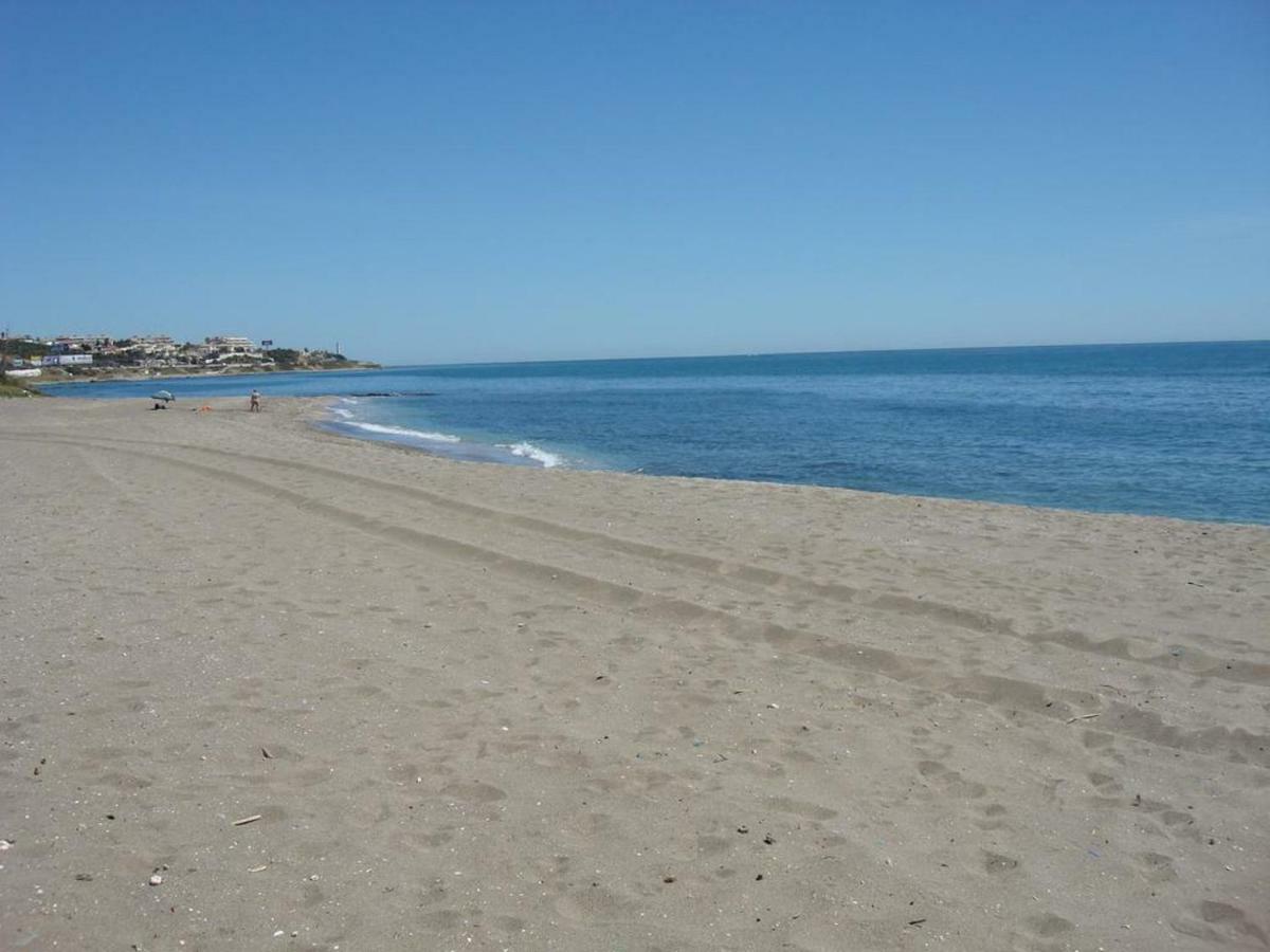 Apartament Aguamarina On The Beach Front Apartment Mijas Costa Exterior photo