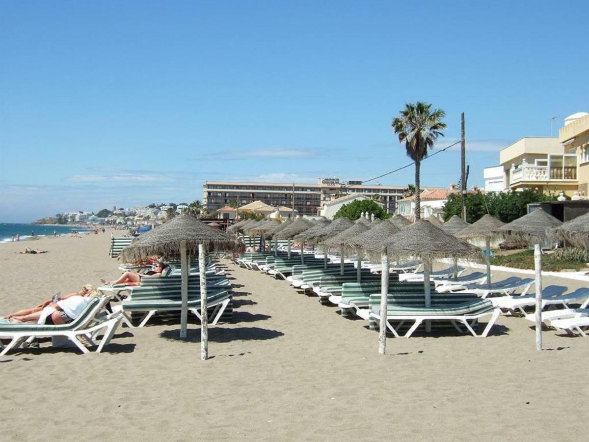 Apartament Aguamarina On The Beach Front Apartment Mijas Costa Exterior photo